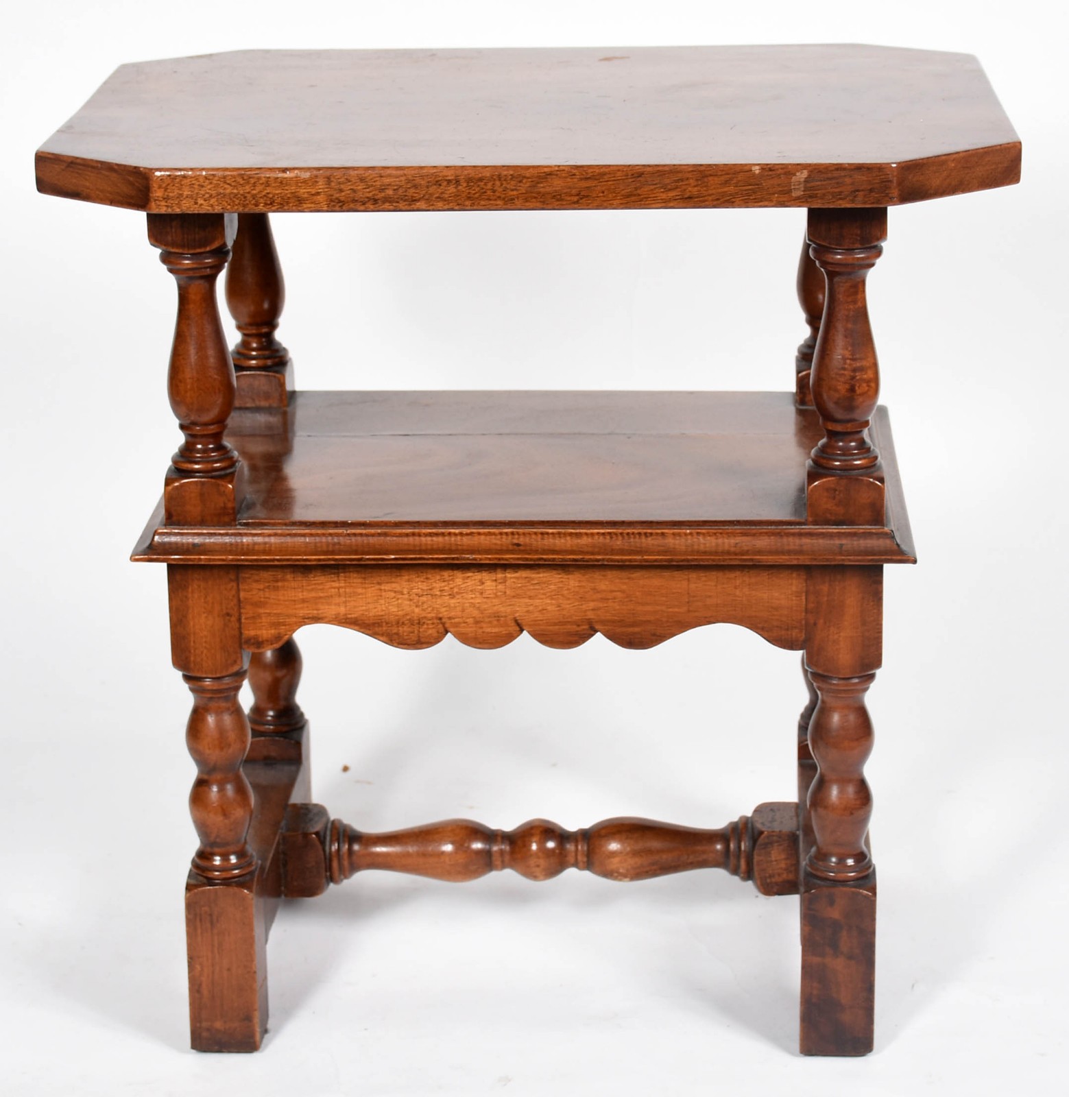 Mesa auxiliar de madeira nobre estilo colonial brasileiro, pernas... - foto 2 de 3