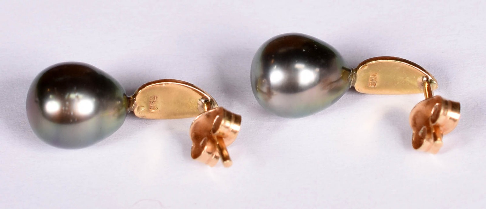 Par de brincos de ouro 18 k com perolas tingidas (Por motivos de... - foto 3 de 4