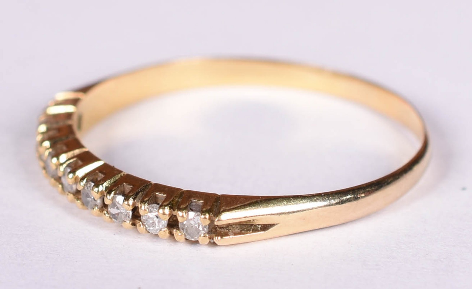 Anel de ouro 18 k com 12 brilhantes, aro 21 (Por motivos de... - foto 2 de 4