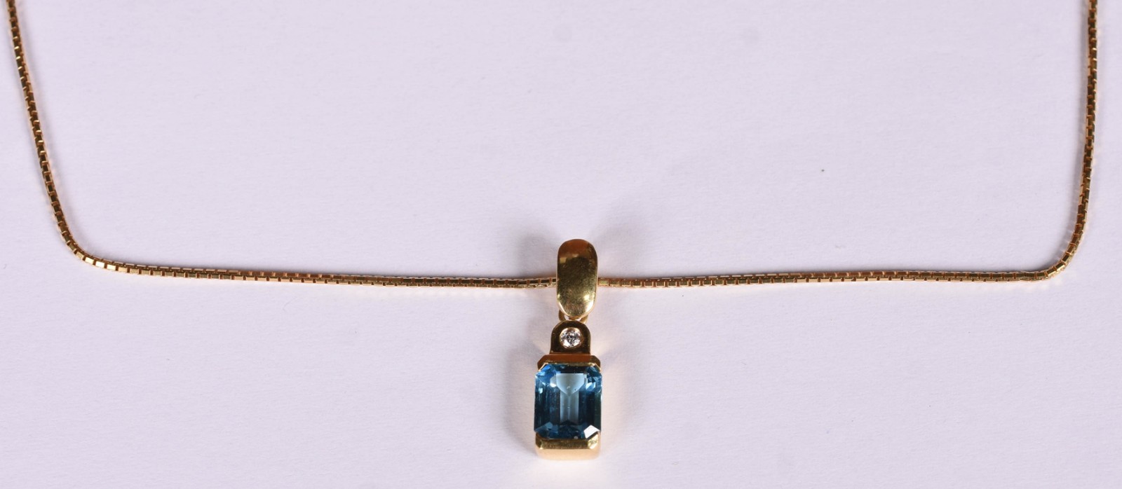 Gargantilha de ouro 18 k pingente com tpázio e brilhante (Por motivos... - foto 1 de 4