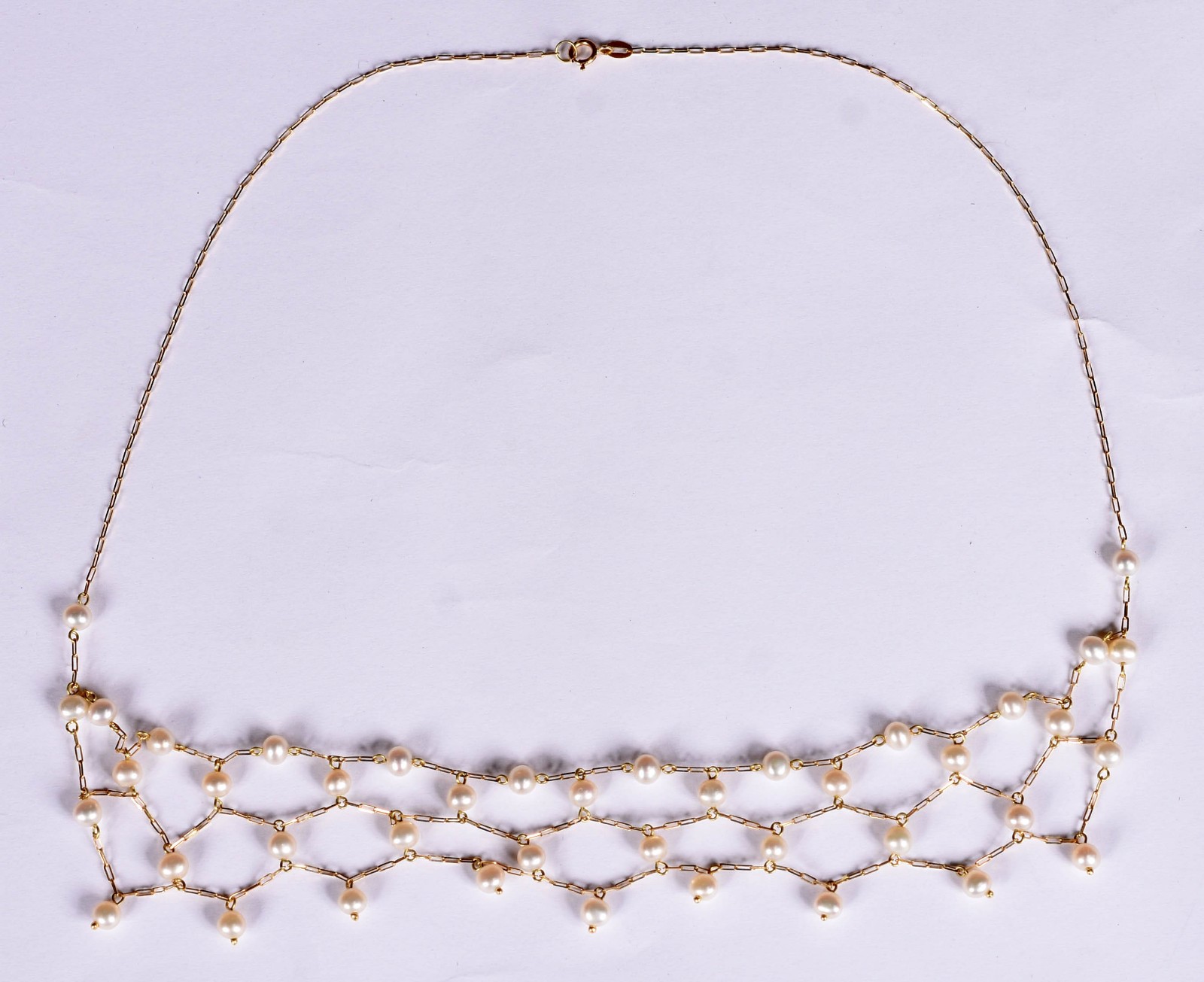 Gargantilha de ouro 18 k e mini perolas (Por motivos de seguranças as... - foto 2 de 3