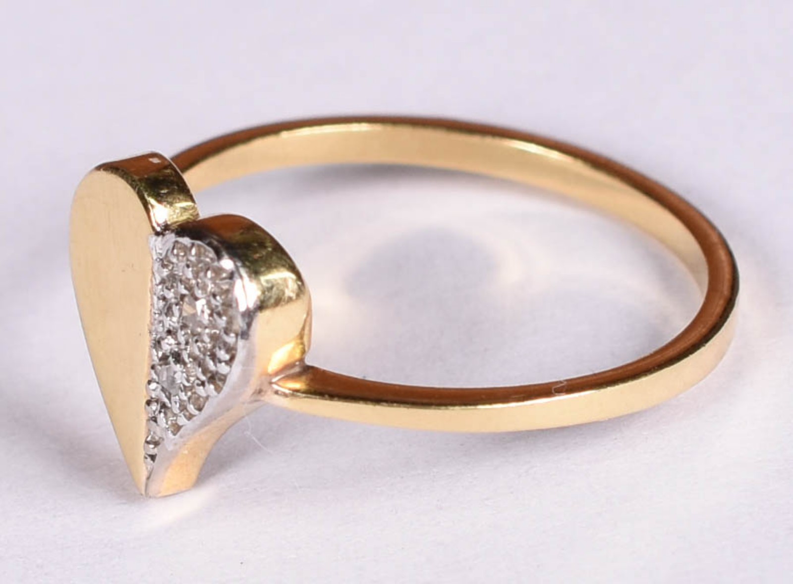 Anel de ouro 18 k e brilhantes feitio coração , aro 15 (Por motivos... - foto 2 de 3