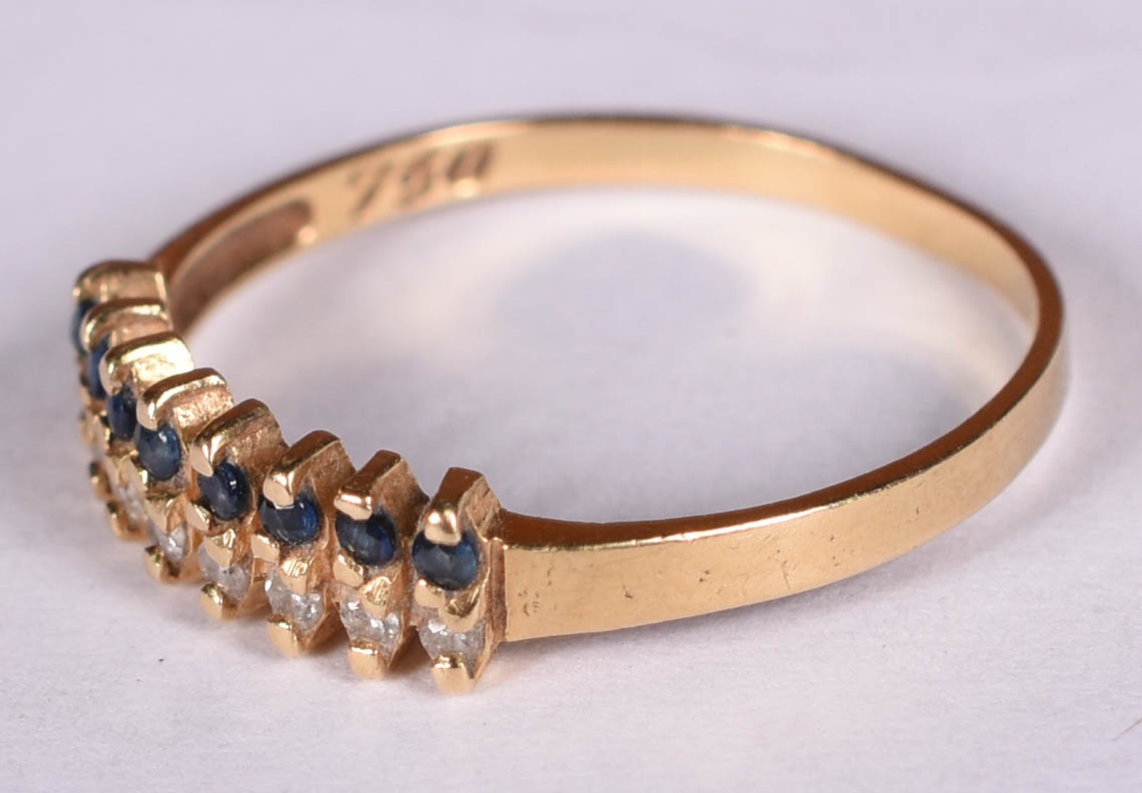 Anel de ouro 18 k com mini brilhantes e safiras azuis, aro 17 (Por... - foto 2 de 3