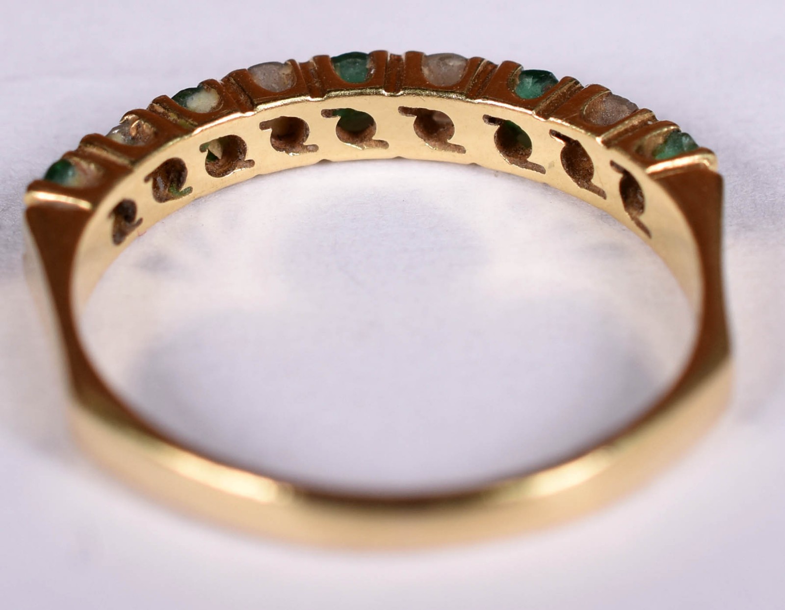 Anel de ouro 18 k com 4 brilhantes e 4 esmeraldas, aro 17 (Por... - foto 3 de 3