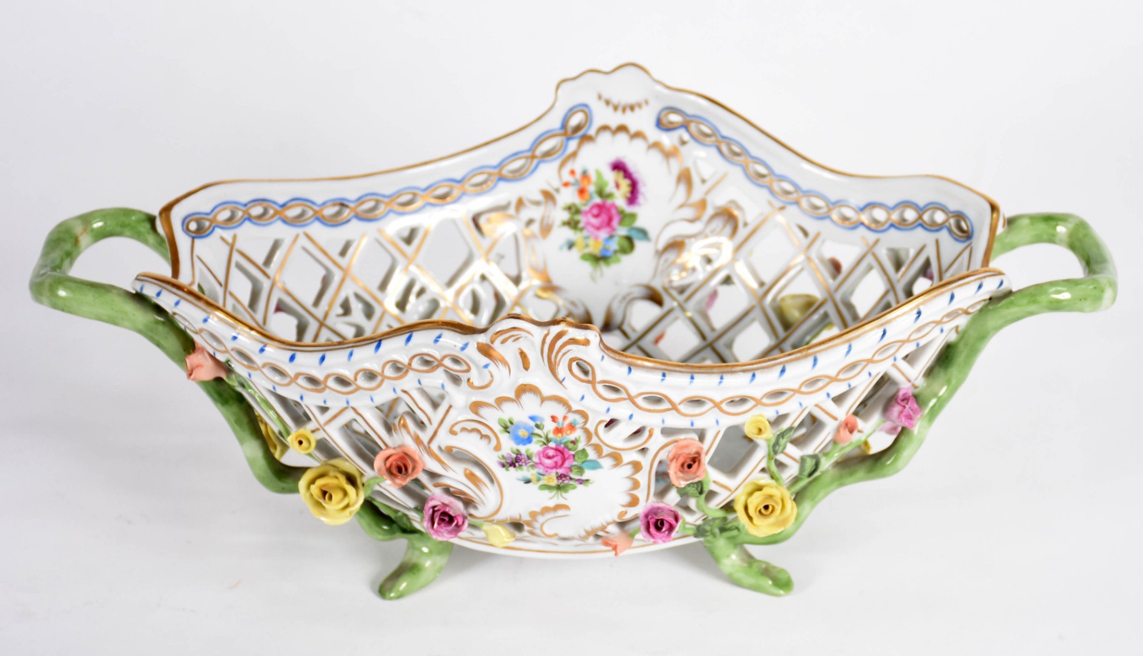 Centro de mesa de porcelana hungara HEREND, laterais com vazados e... - foto 2 de 5