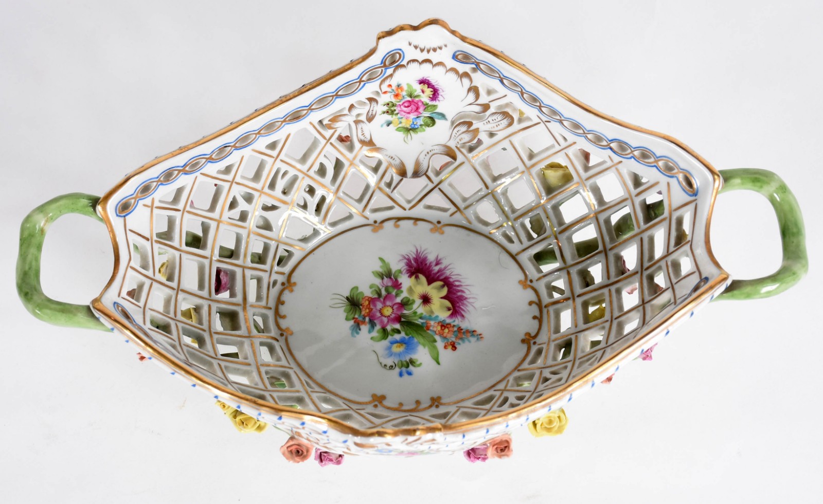 Centro de mesa de porcelana hungara HEREND, laterais com vazados e... - foto 4 de 5