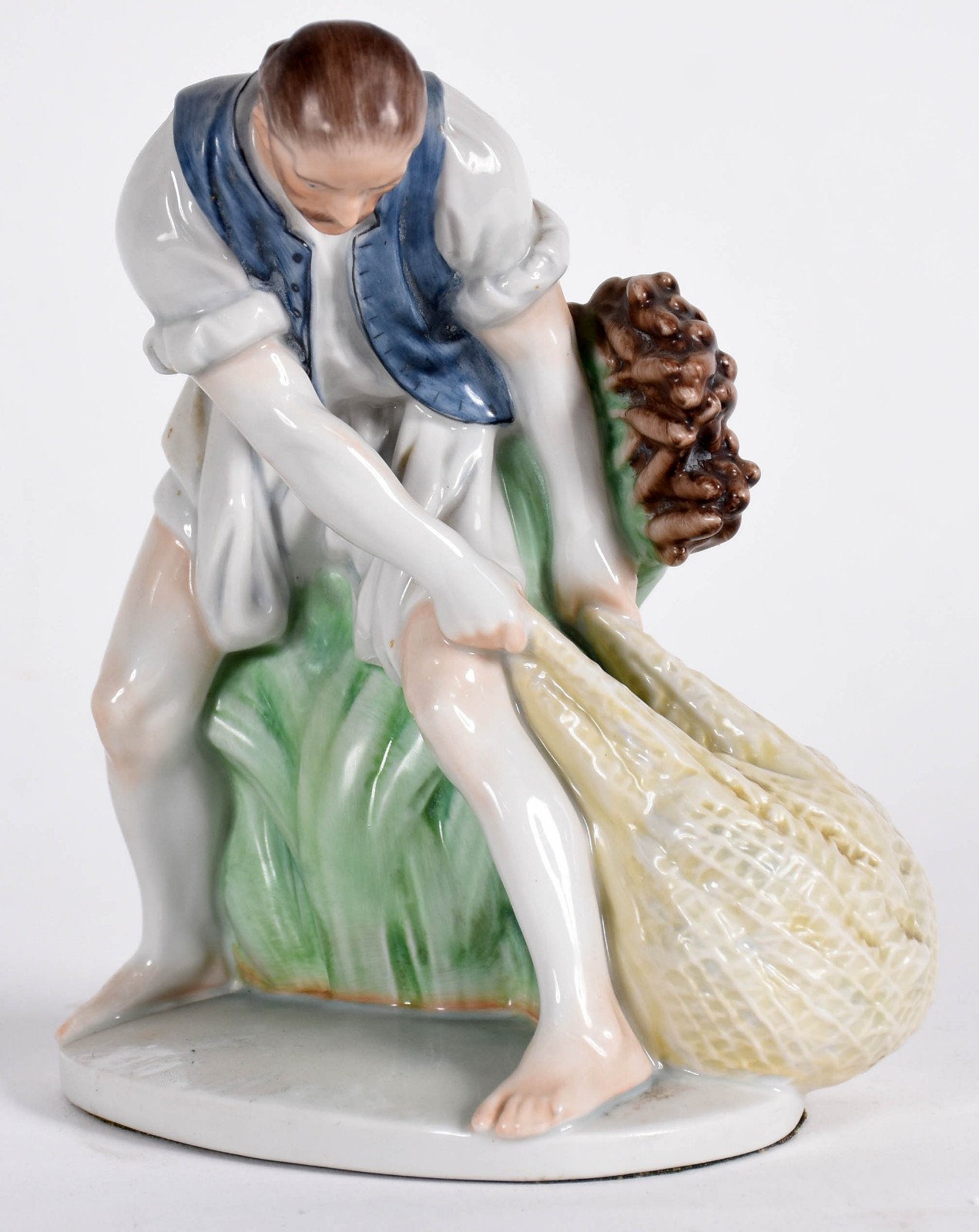 Estatueta de porcelana hungara HEREND representando figura masculino... - foto 1 de 5