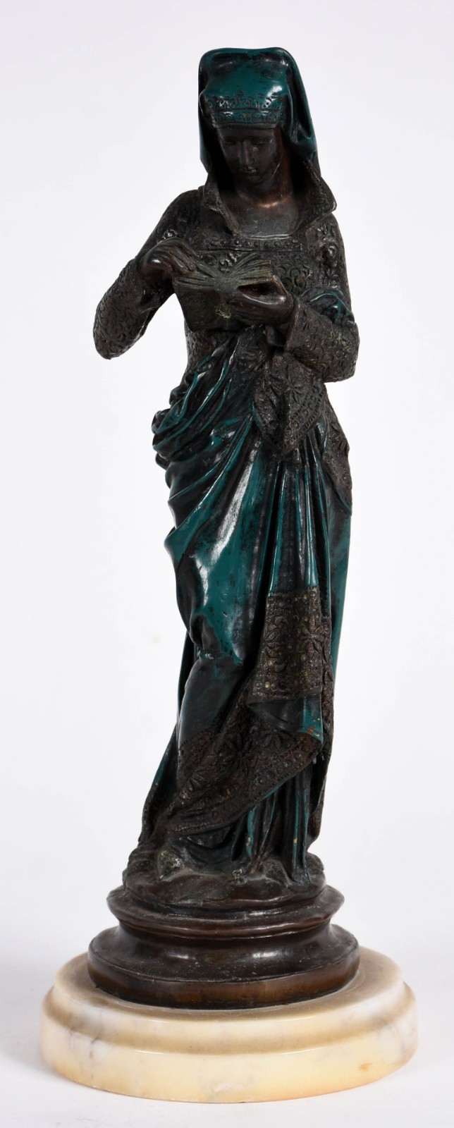 Estatueta de bronze representando figura feminina. - foto 1 de 4