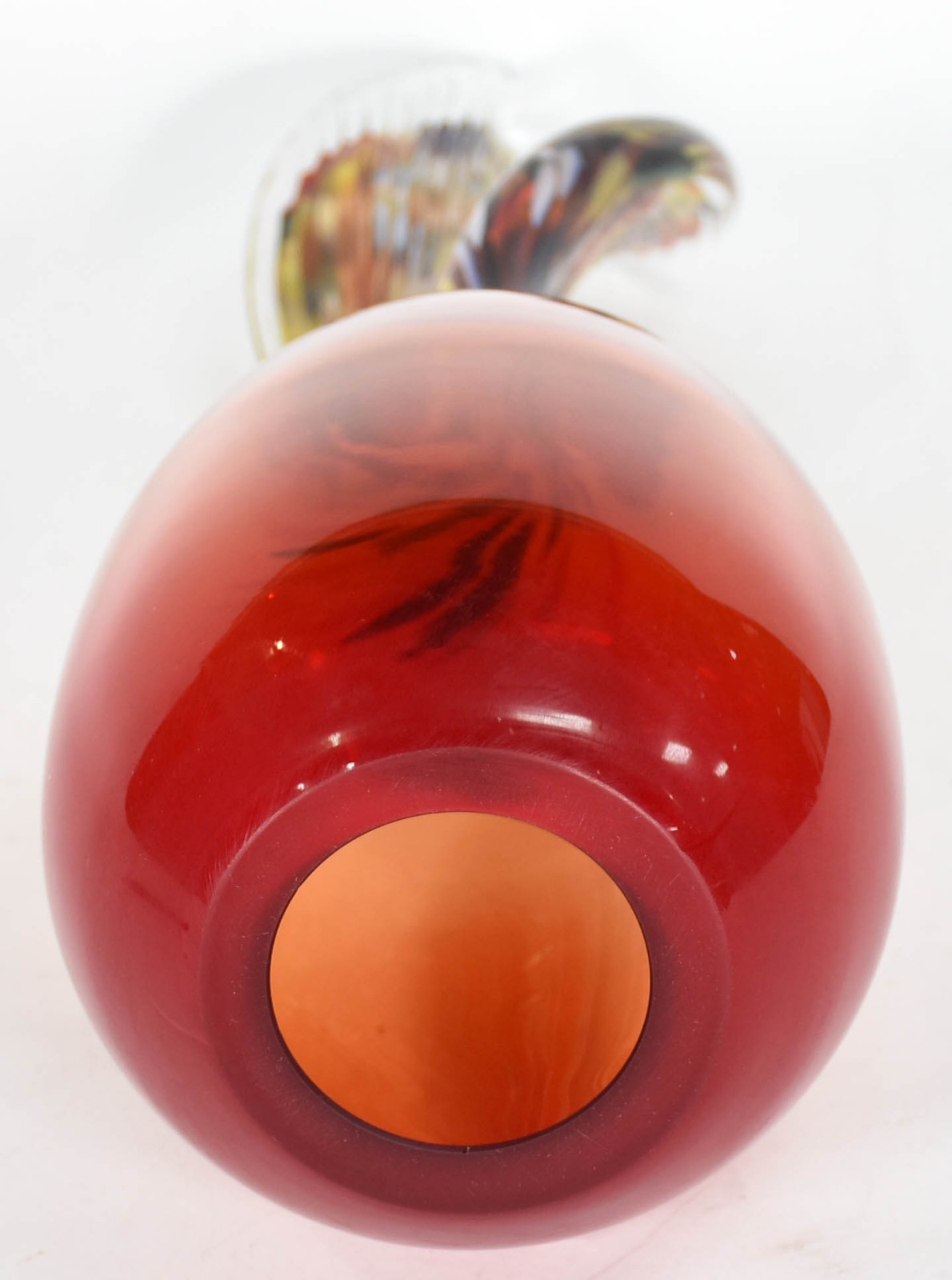 Vaso decorativo com bocal torcido na cor laranja e mesclas em... - foto 4 de 4