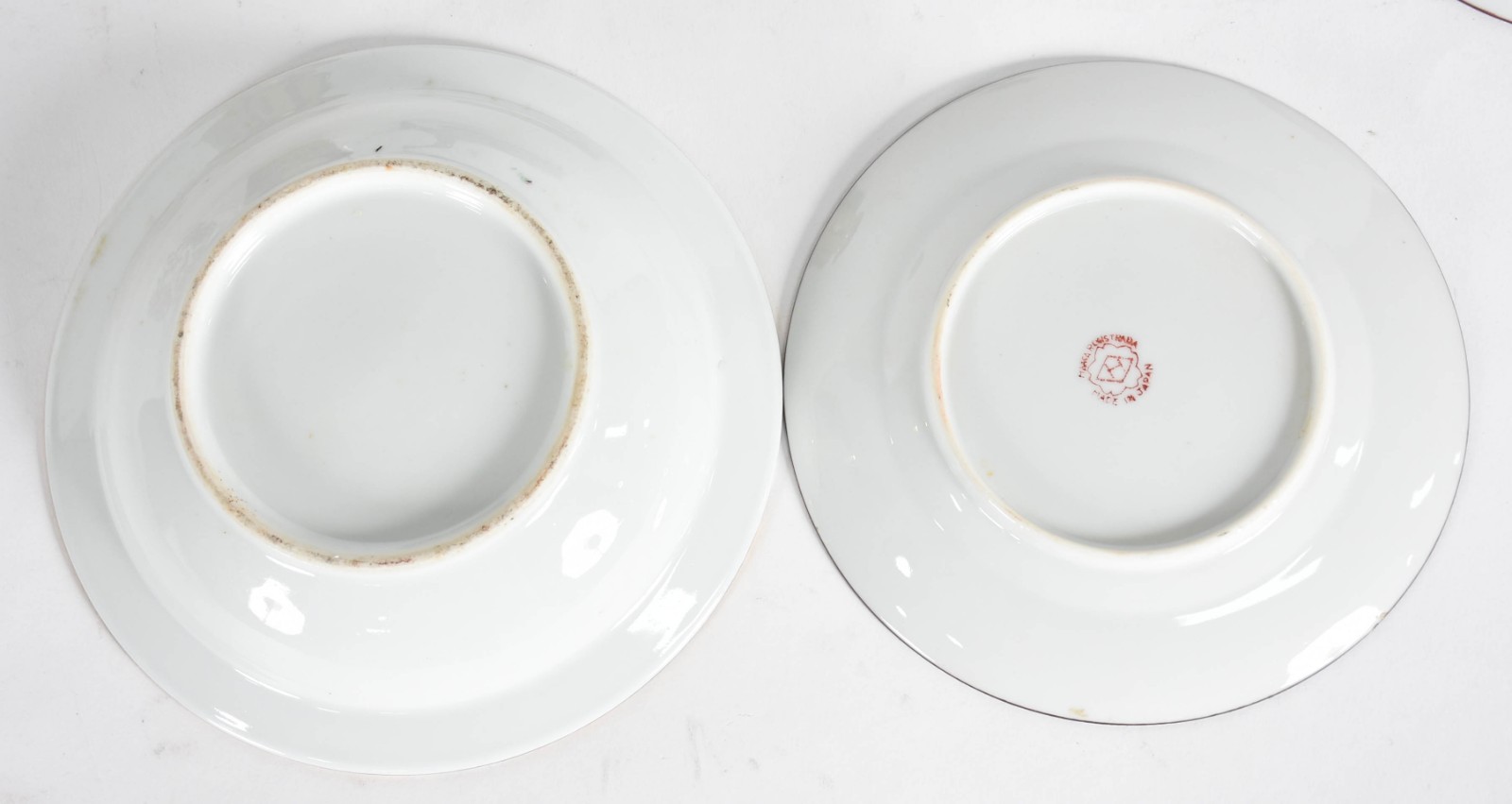 Diversas peças de porcelana oriental, sendo 6 pratinhos na cor rosa... - foto 3 de 6
