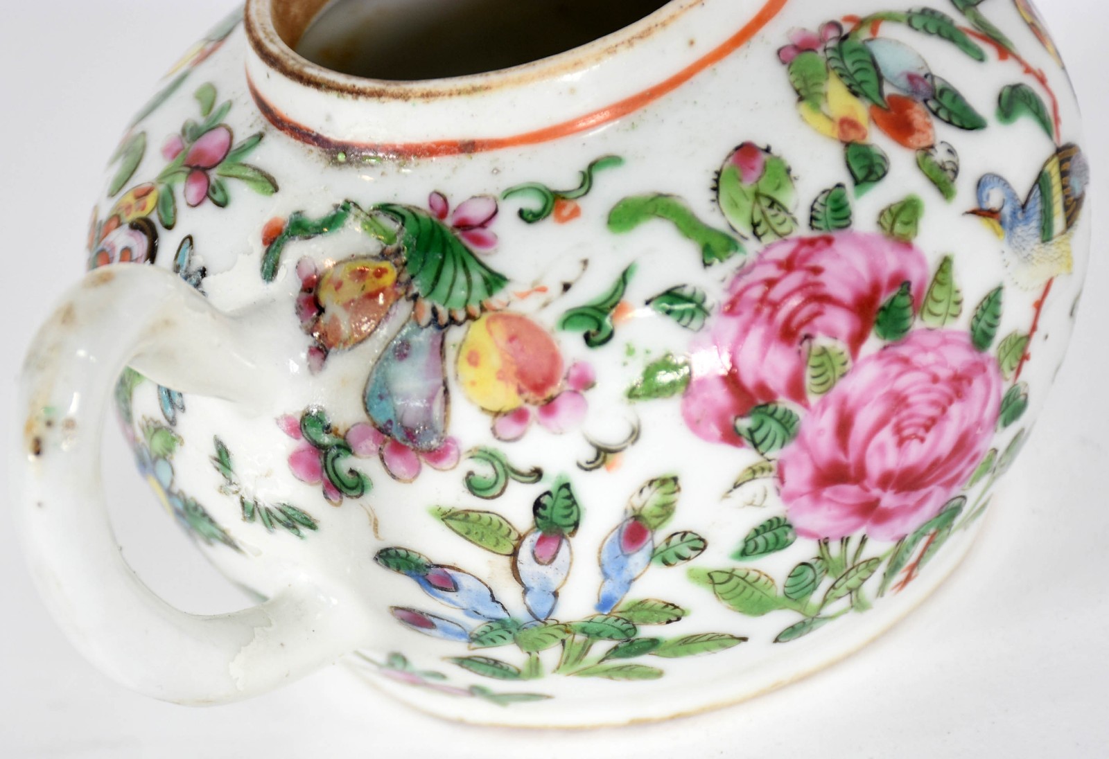 Diversas peças de porcelana oriental, sendo 6 pratinhos na cor rosa... - foto 5 de 6