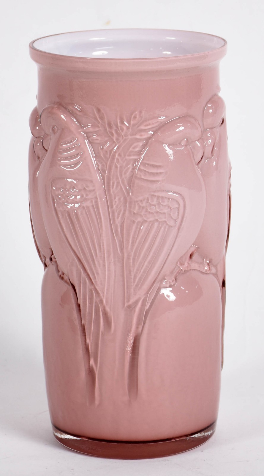 Jarra decorativa de vidro na cor rosa com pássaros em relevo. - foto 1 de 3