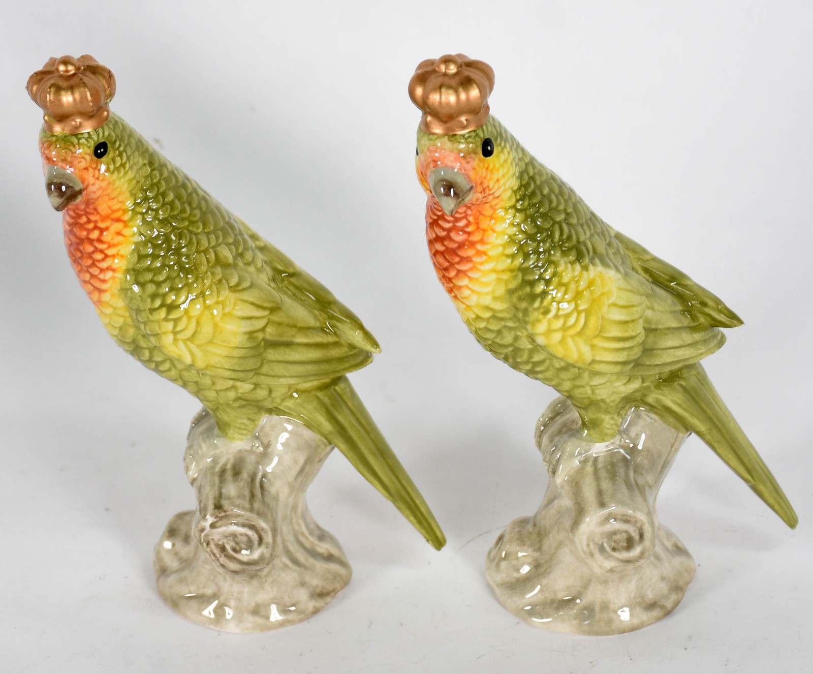 Par de estatuetas de porcelana representando pássaros com coroa (1... - foto 2 de 5