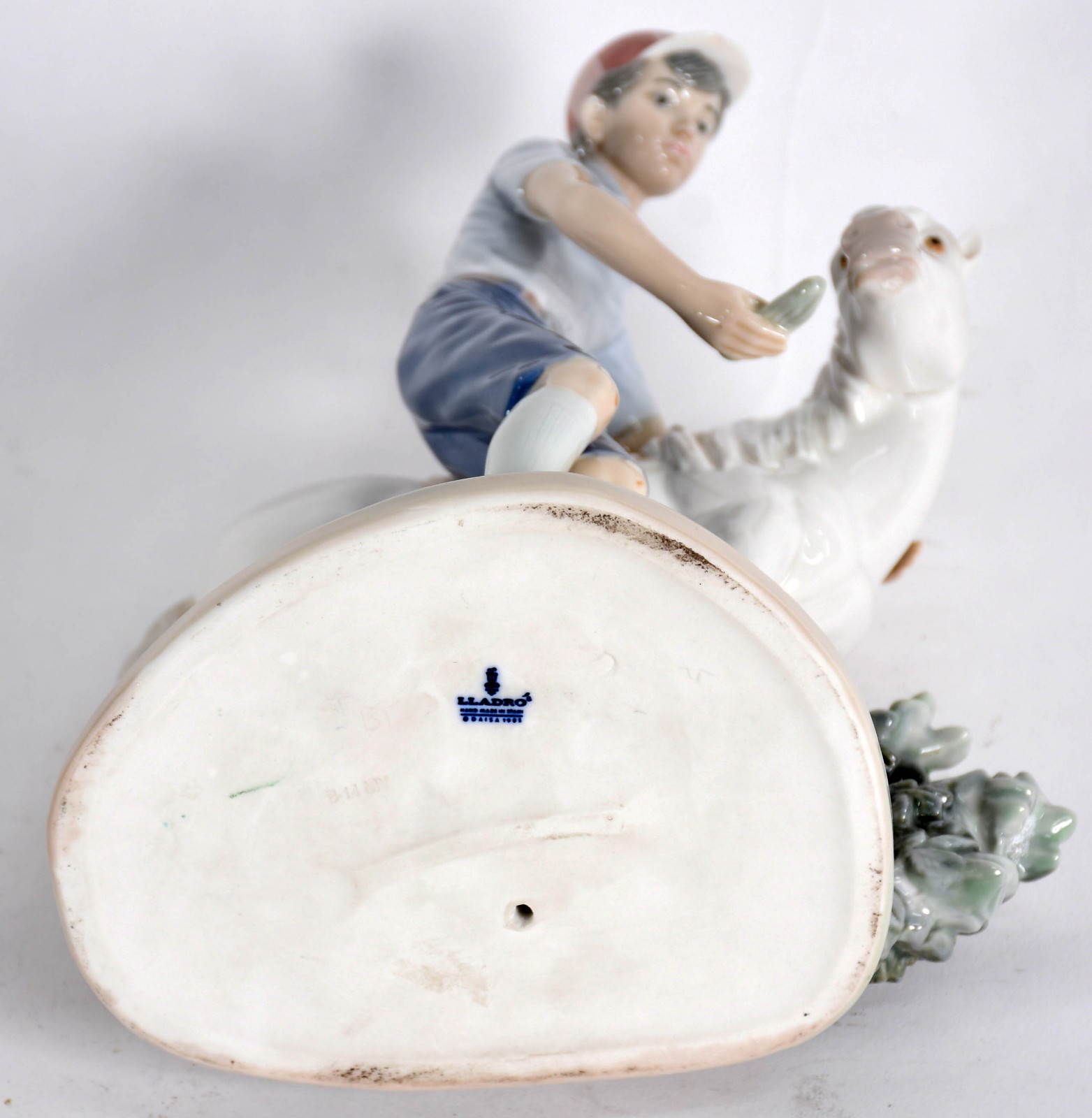 LLADRÓ - Estatueta de porcelana espanhola em policromia representando... - foto 5 de 5