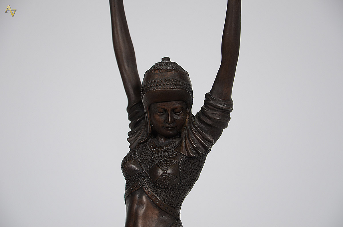 Escultura de bronze representando Dançarina, altura 54 cm. - foto 3 de 3