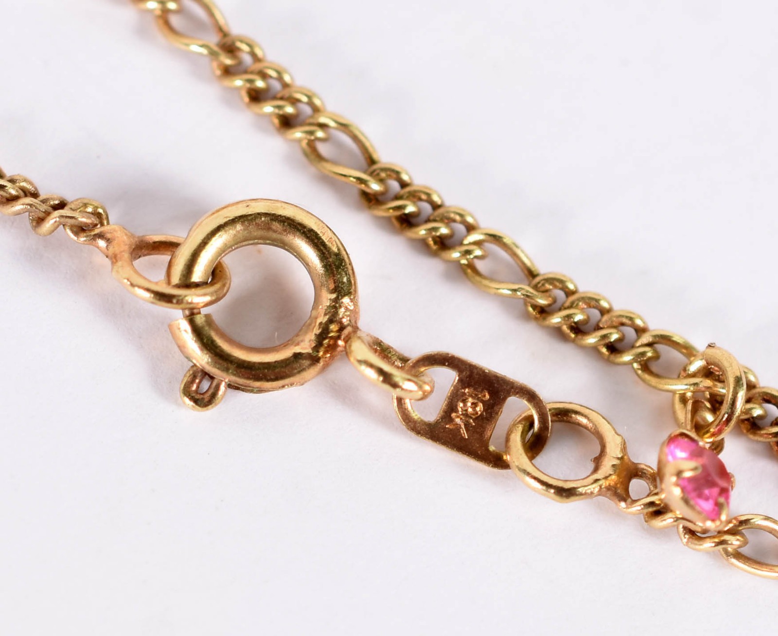 Quatro pulseiras e 1 corrente de ouro 18 k (por motivos de segurança... - foto 3 de 5