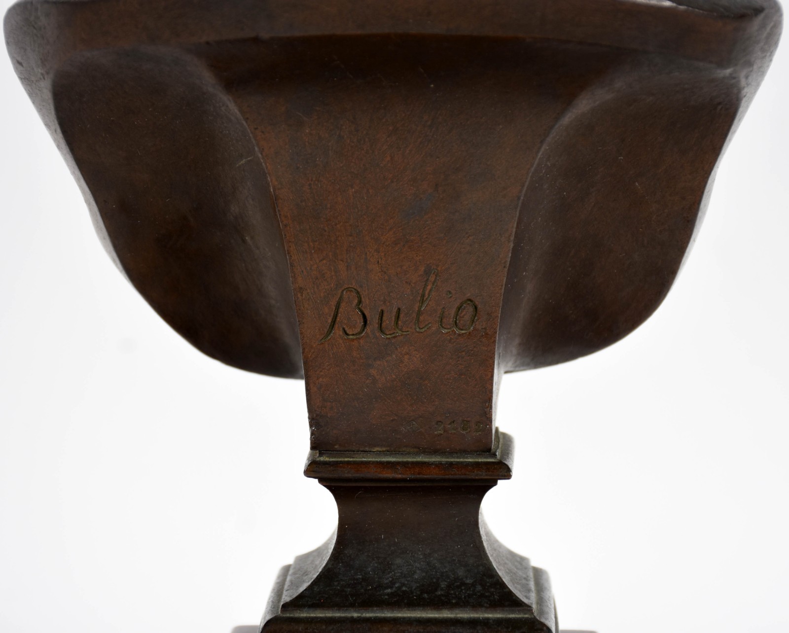 Busto de bronze "GAMBETTA". Assinado, com base de madeira. - foto 5 de 5