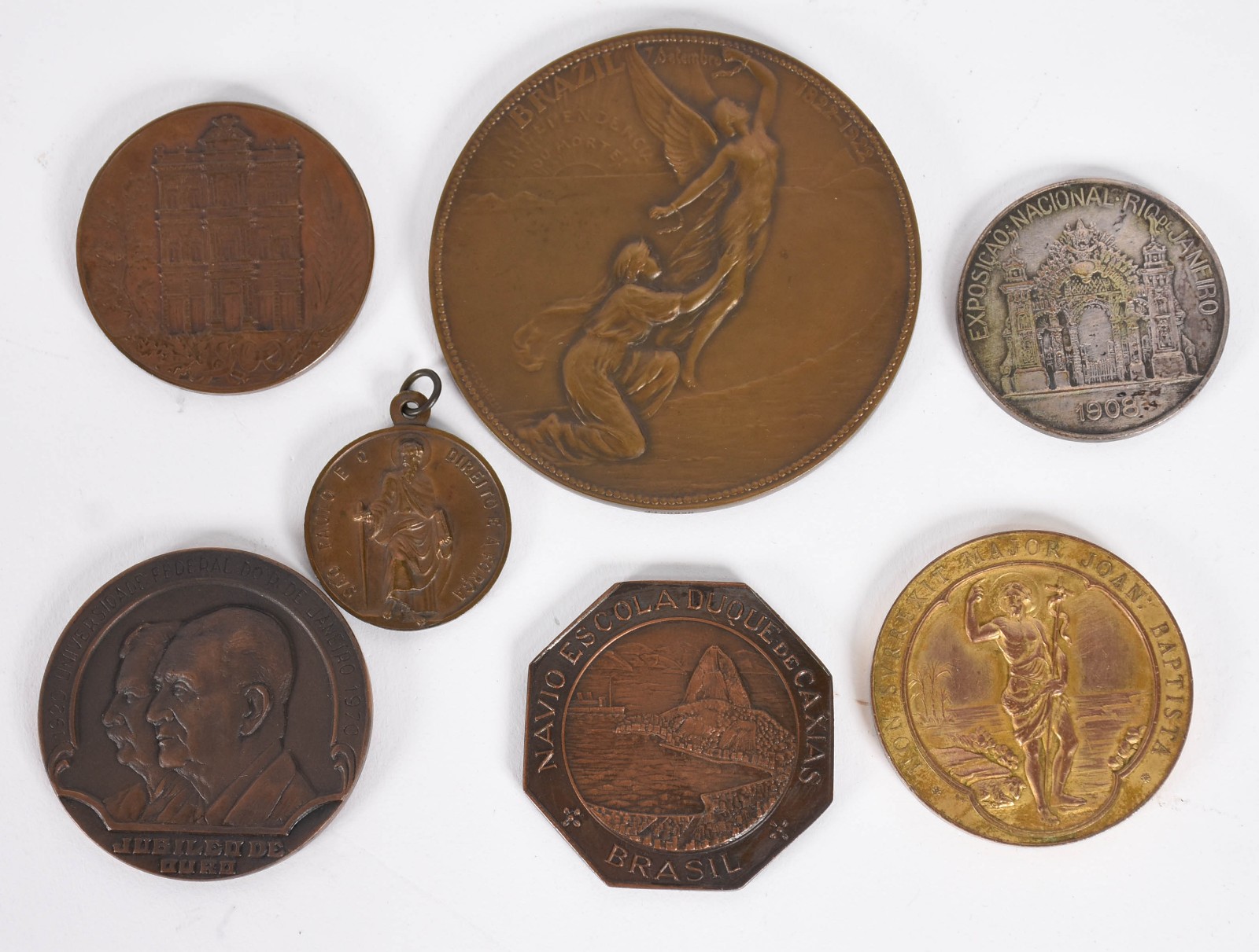 Sete medalhas diversas. - foto 2 de 3