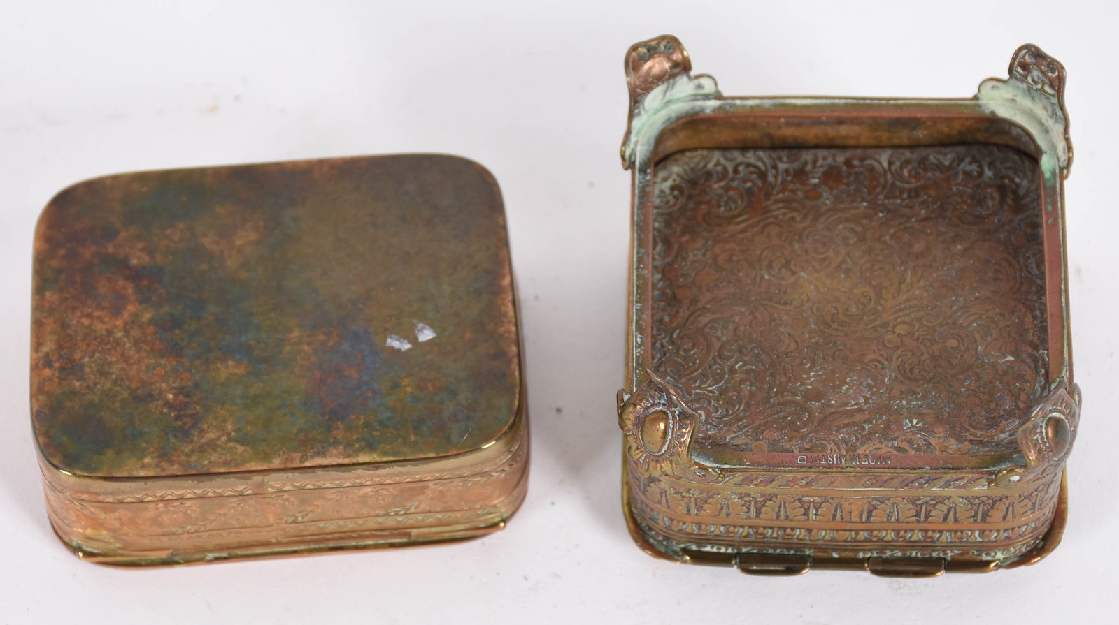 Diversas peças sendo, duas caixas antigas de metal dourado, solifleur... - foto 4 de 6