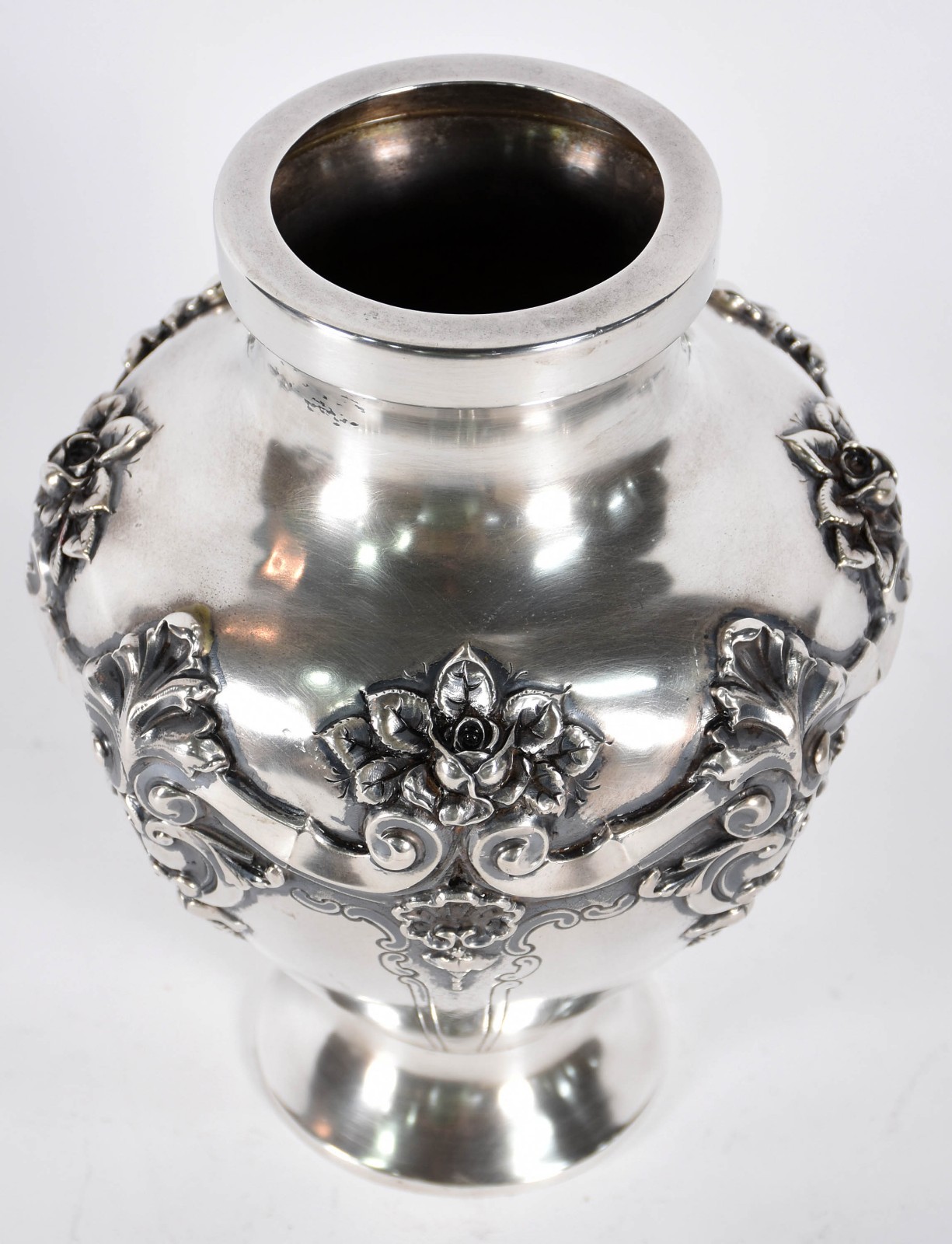 Vaso de prata portuguesa contraste Águia, guirlandas cinzeladas e... - foto 3 de 4