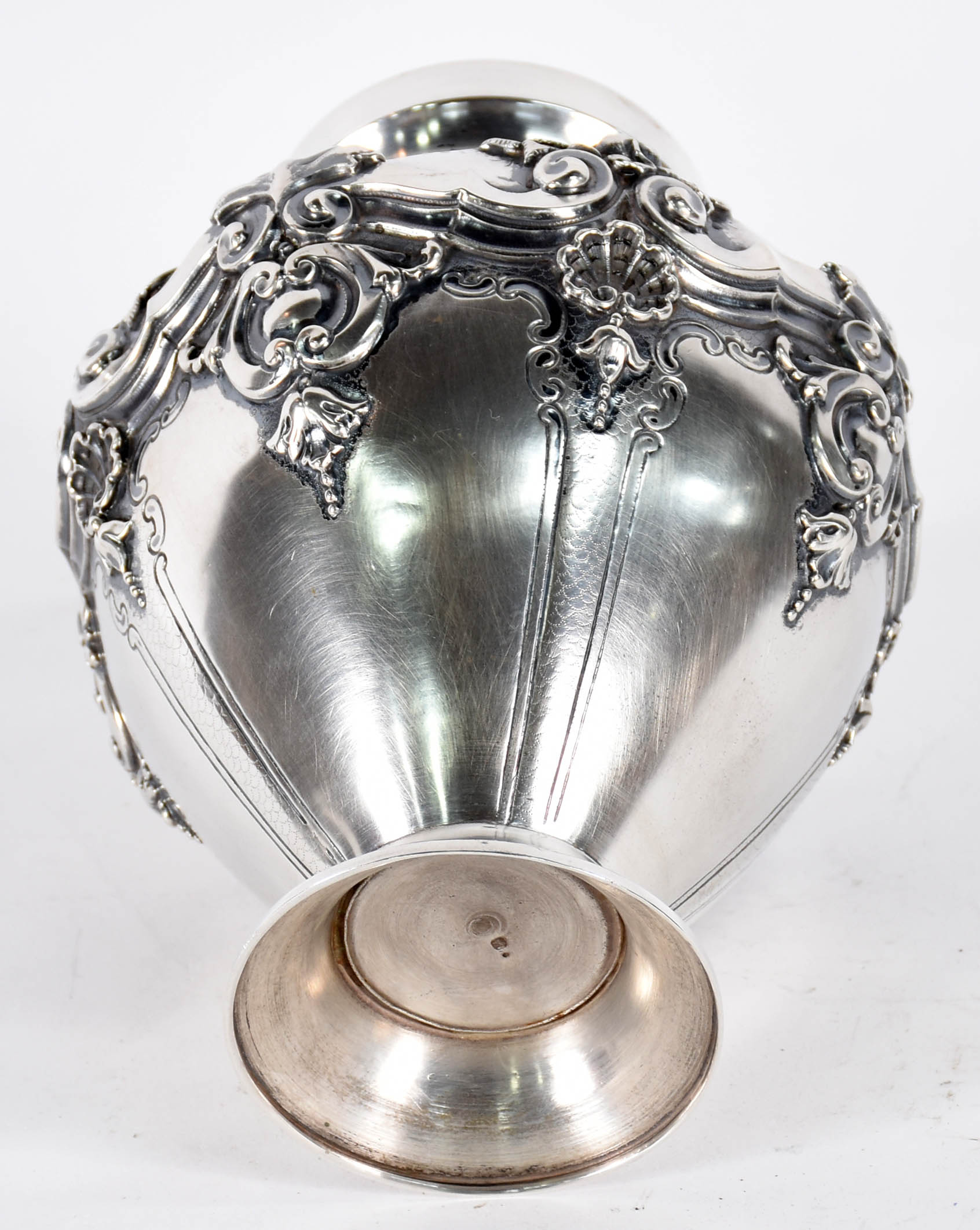 Vaso de prata portuguesa contraste Águia, guirlandas cinzeladas e... - foto 2 de 4
