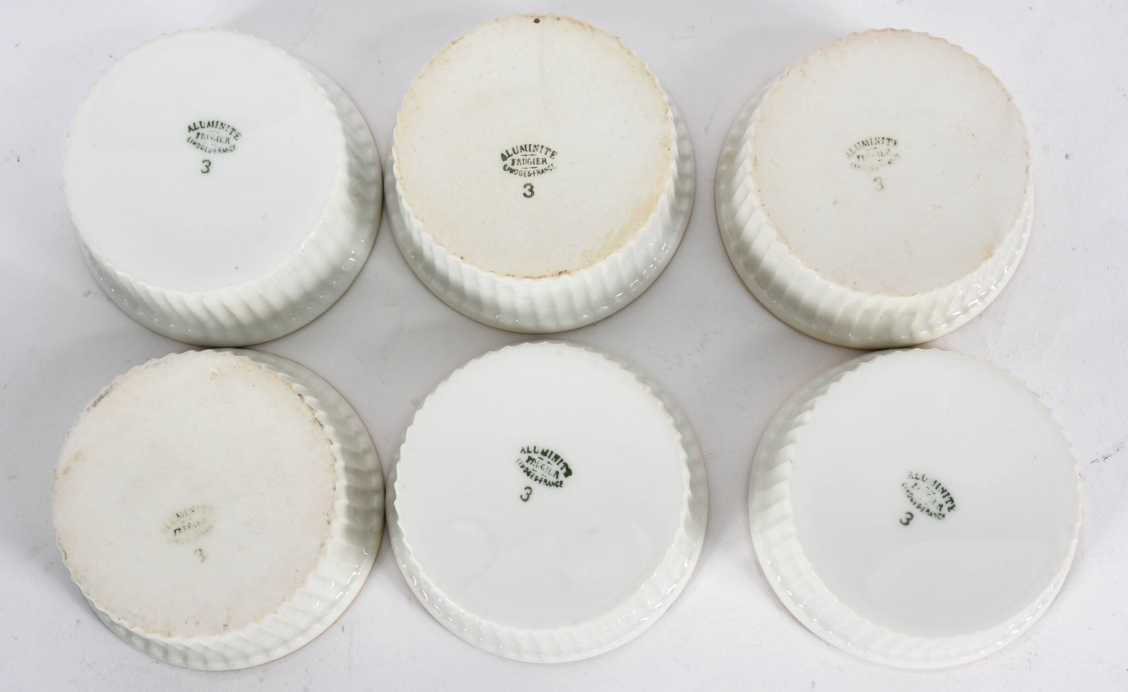 Diversas peças de porcelana, sendo vaso Velho Paris(com pequeno... - foto 9 de 10