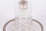 Verre d'eau com presentoir de cristal frances c... - Verre d'eau com presentoir de cristal frances com detalhes em prata de lei. Copo adaptado.
