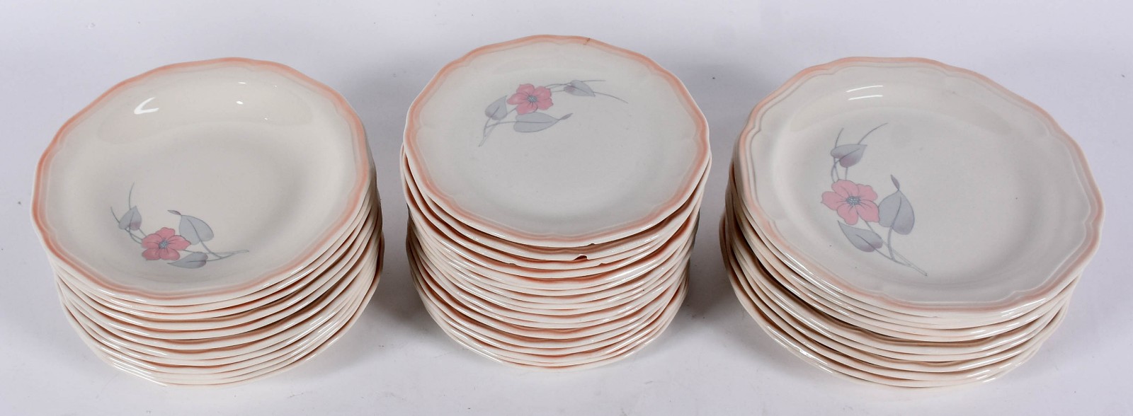 Aparelho de jantar de porcelana nacional Oxford composto de: 10... - foto 3 de 4