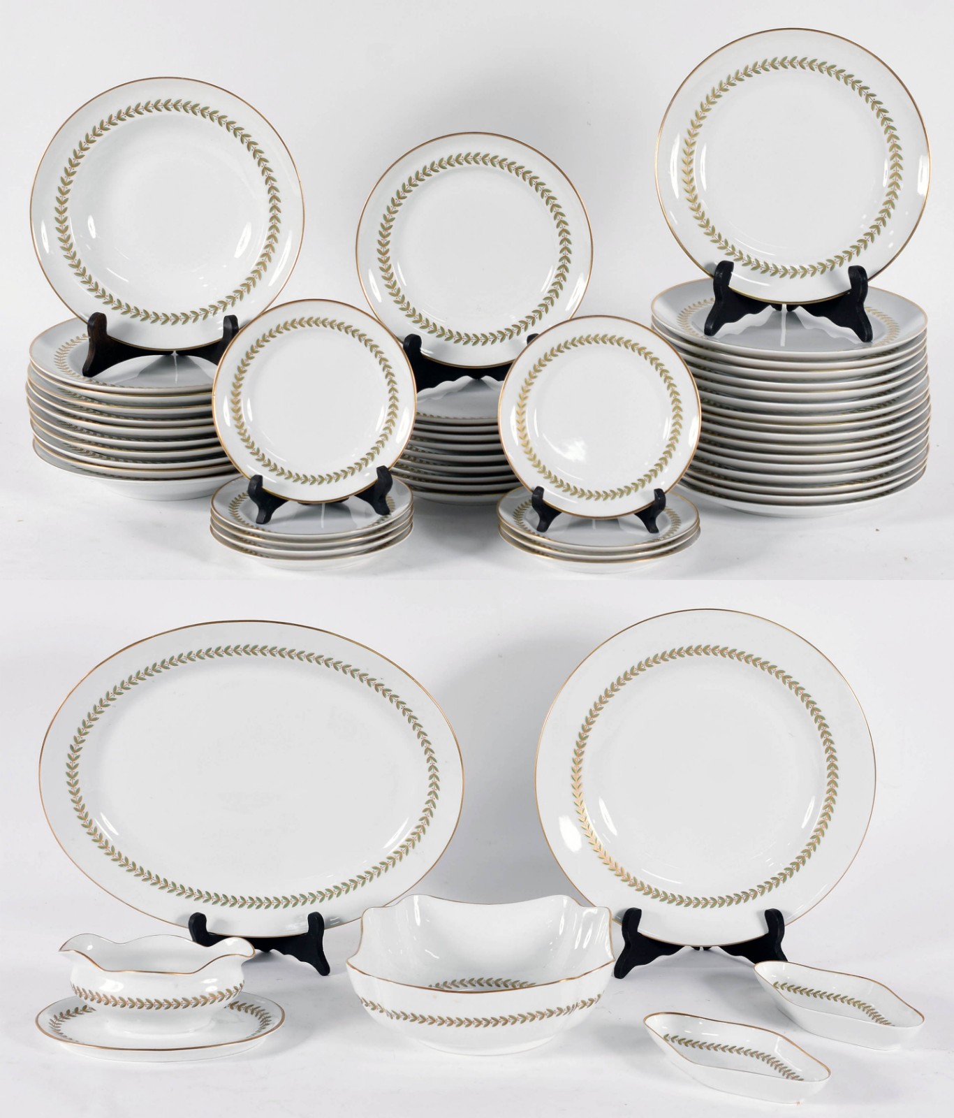 Aparelho de jantar de porcelana portuguesa Vista Alegre composto de... - foto 1 de 4