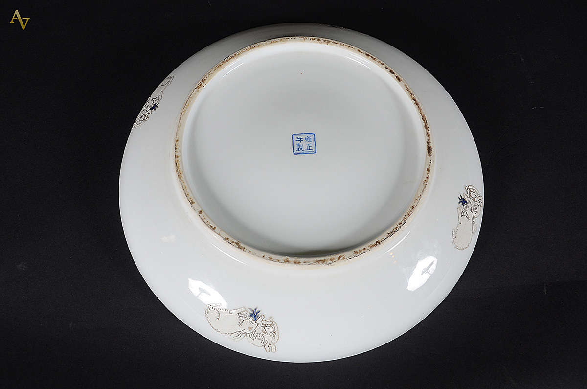 Par de pratos de porcelana chinesa decoração floral em azul e branco... - foto 3 de 3