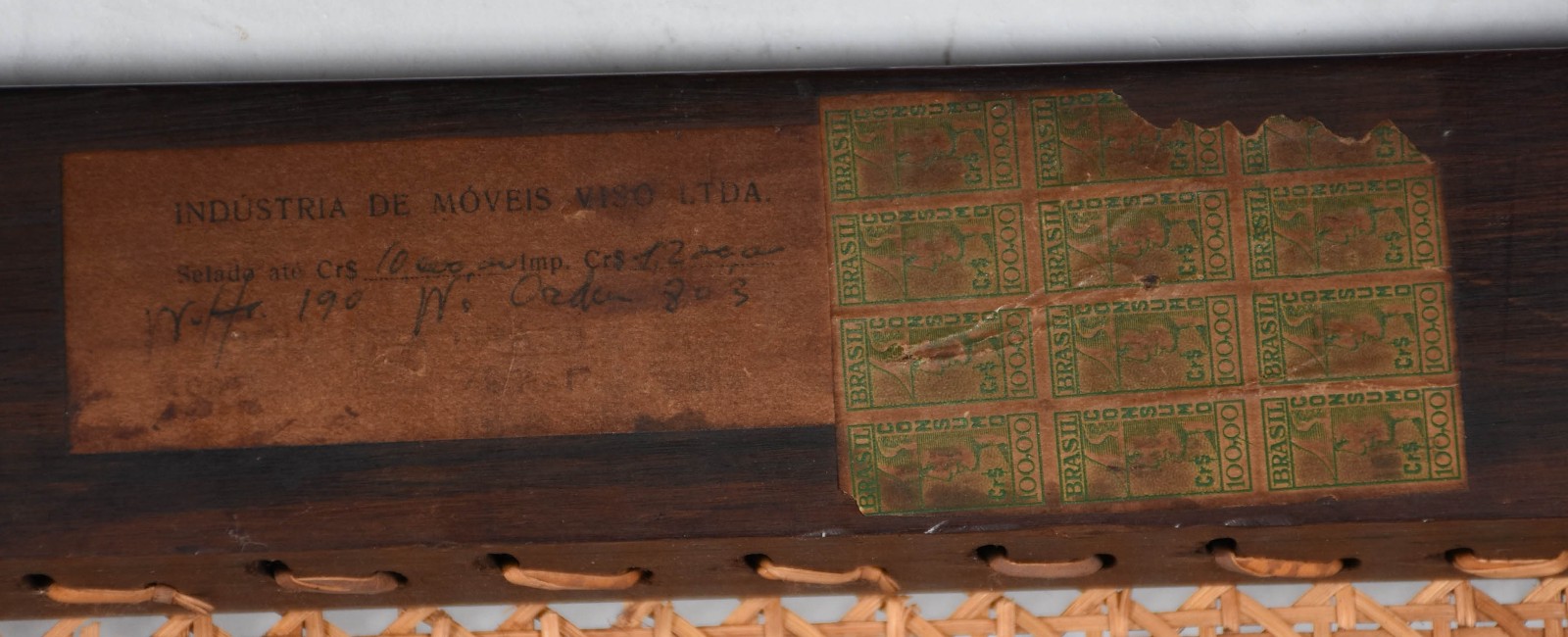 Conjunto com quatro cadeiras de madeira nobre, assentos de palhinha... - foto 7 de 7
