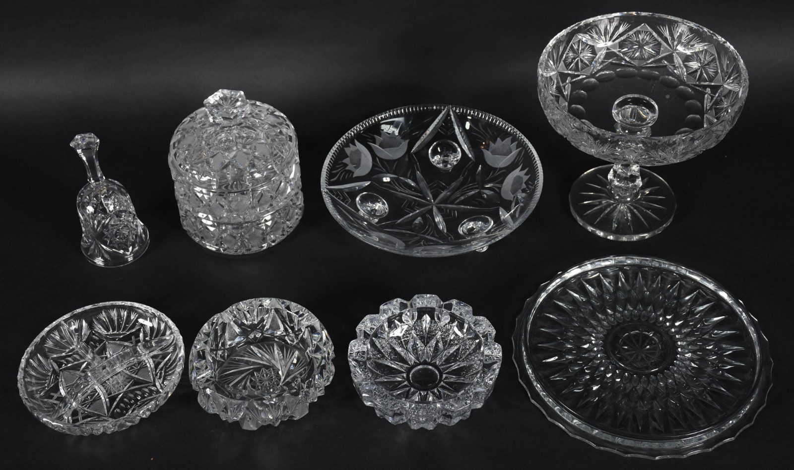 Diversas peças de cristal lapidado, sendo: prato para bolo, fruteira... - foto 2 de 6