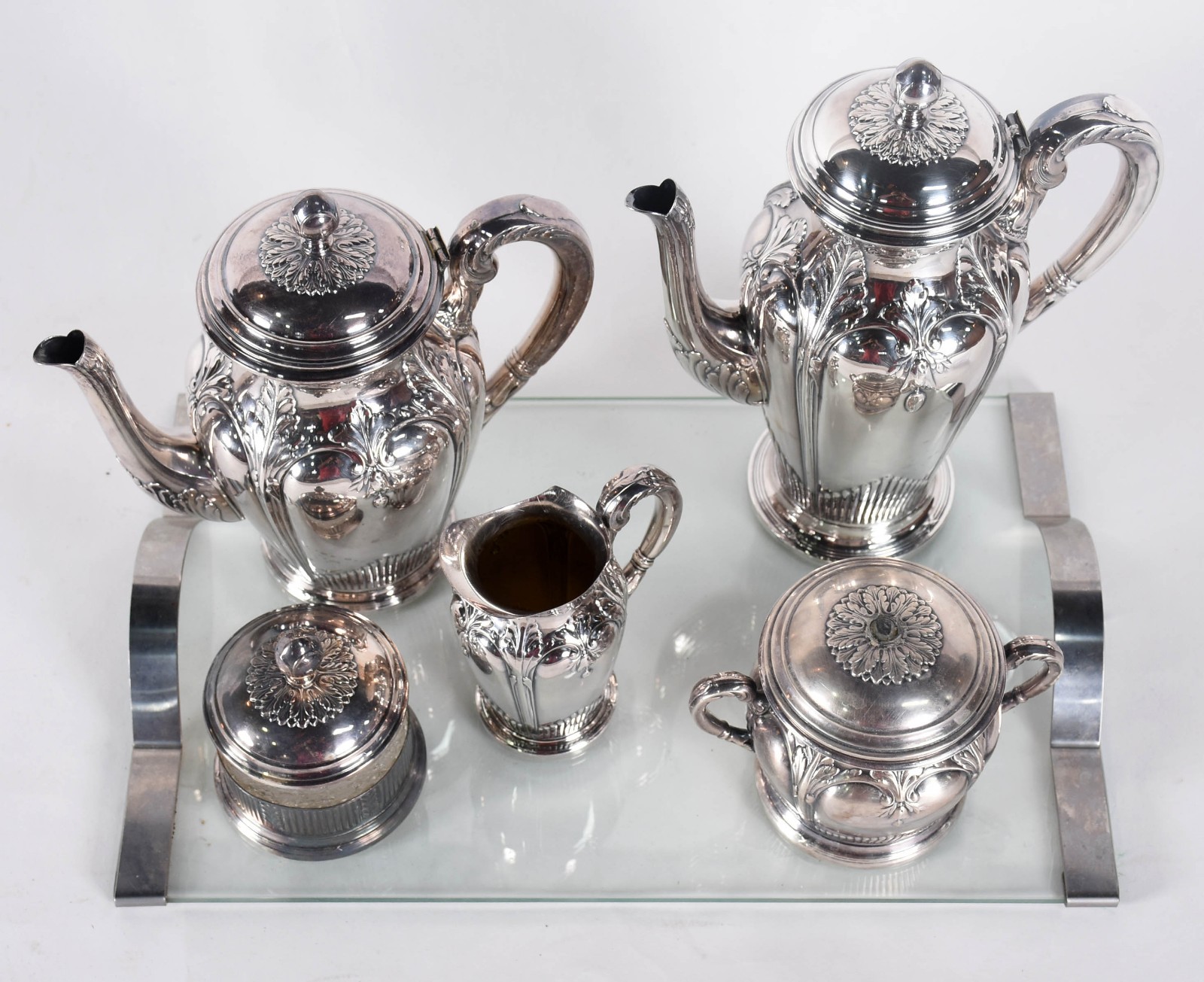 Baixela para chá e café de metal prateado com 5 peças e bandeja de... - foto 2 de 6