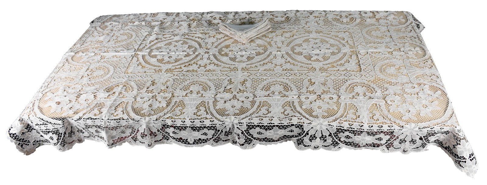 Toalha de mesa de renda veneziana com 12 guardanapos. - foto 1 de 3