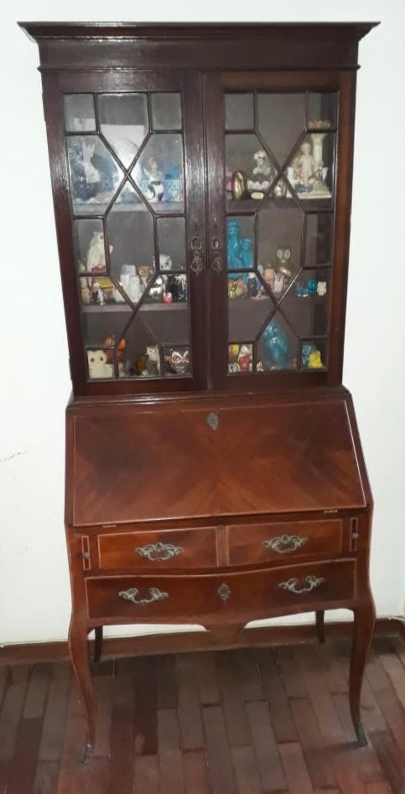Cômoda bookcase de madeira nobre, estilo ingles, parte inferior com... - foto 1 de 2
