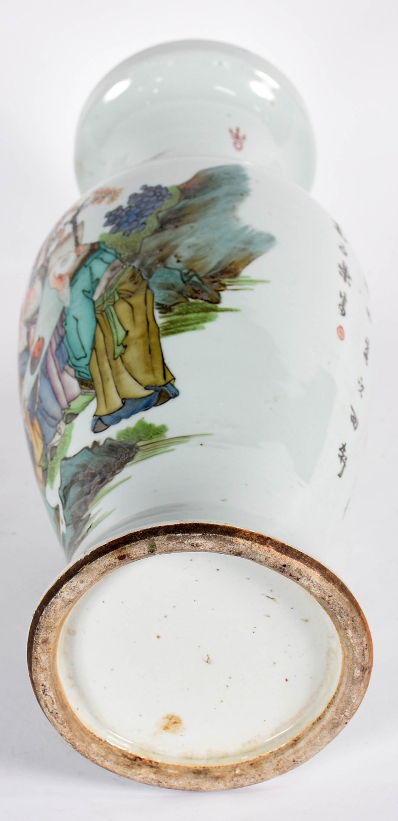 Vaso de porcelana oriental decorada com figuras de sábios em... - foto 4 de 4