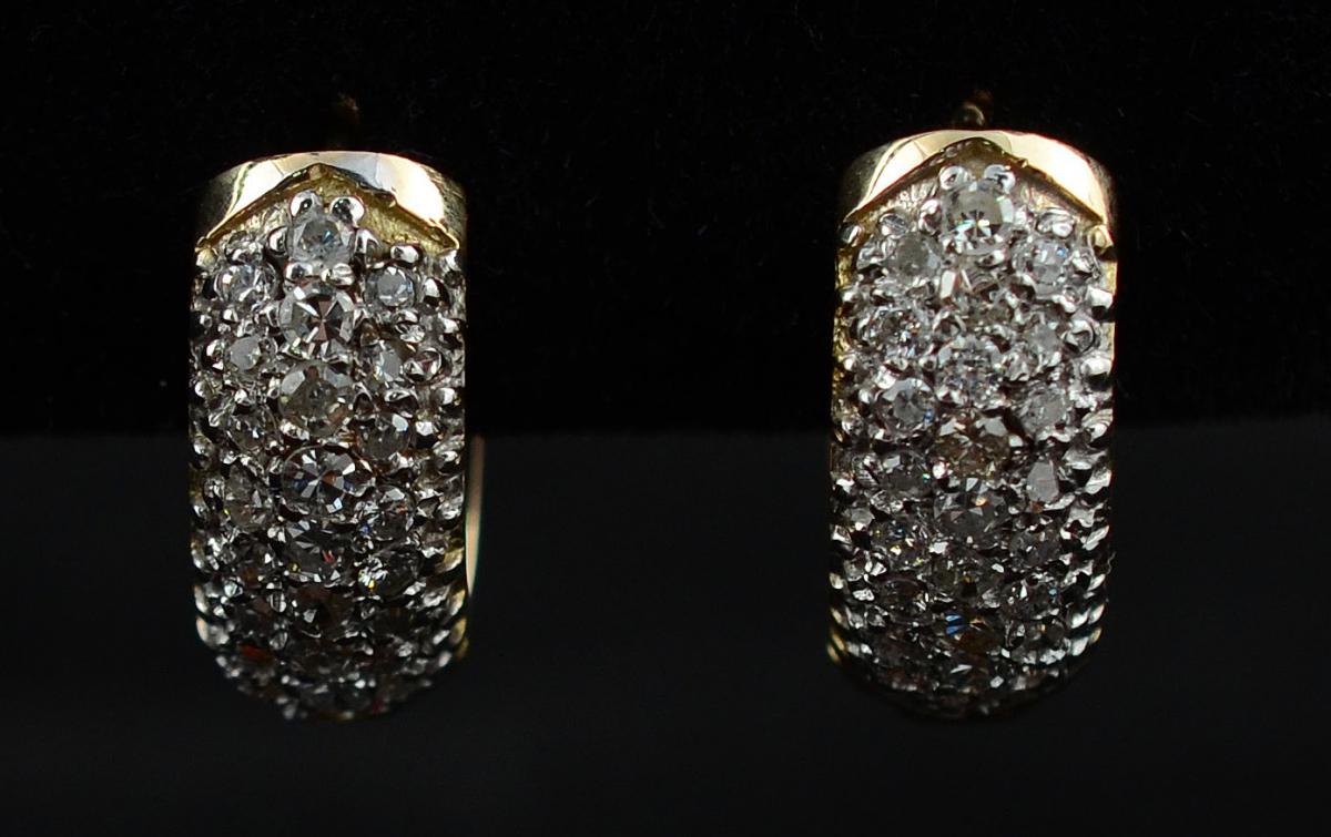 Par de brincos de ouro com brilhantes aproximadamente 1,0 ct - 8,5 g - foto 2 de 2