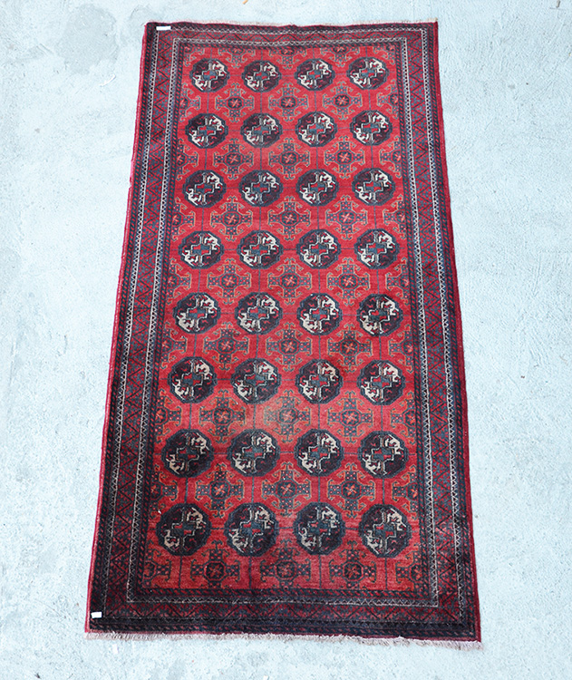 Tapete Belouche. Medidas 2,15 x 1,06 m.