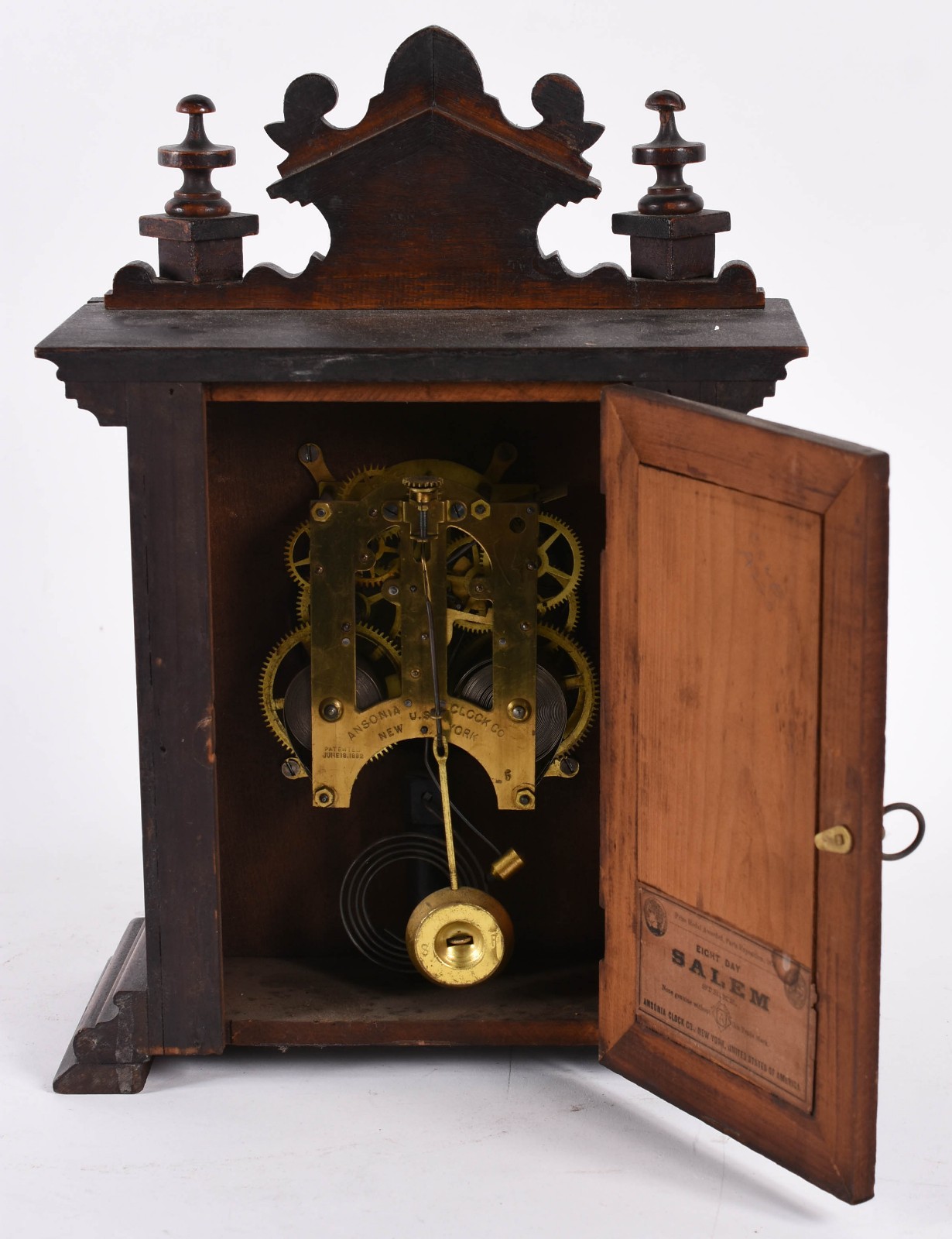 Relógio de mesa, marca Ansonia, caixa de madeira trabalhada. (sem... - foto 5 de 7