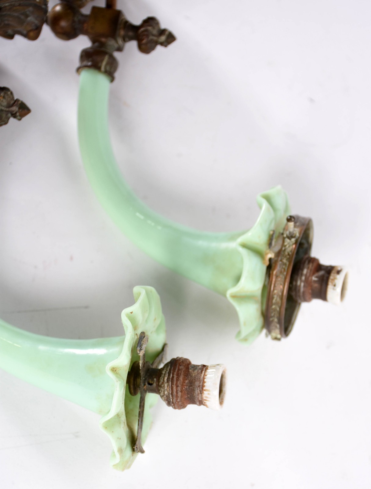Par de apliques de opalina verde e metal dourado (um deles faltando o... - foto 4 de 4