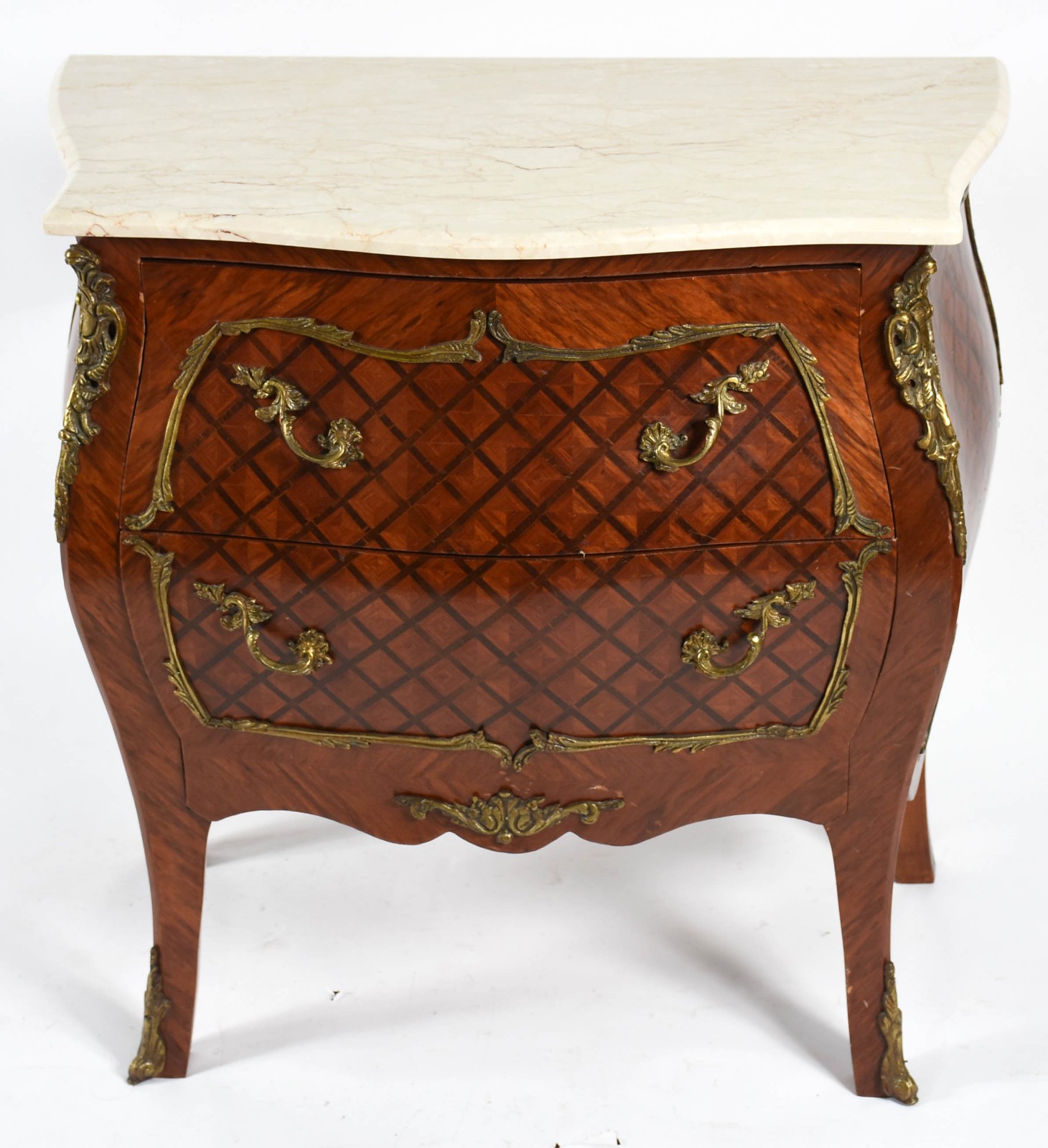 Comoda estilo francês com 2 gavetas, feitio bombe aplicações de... - foto 1 de 3