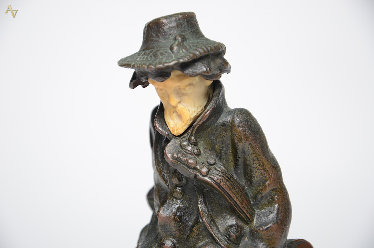 ROUSSEAU - Estatueta de bronze com rosto de marfim representando... - foto 2 de 4
