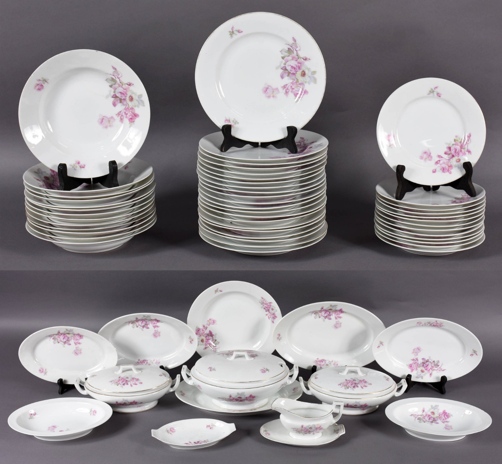 Aparelho de jantar de porcelana tcheca, composto de : 21 pratos rasos... - foto 1 de 8