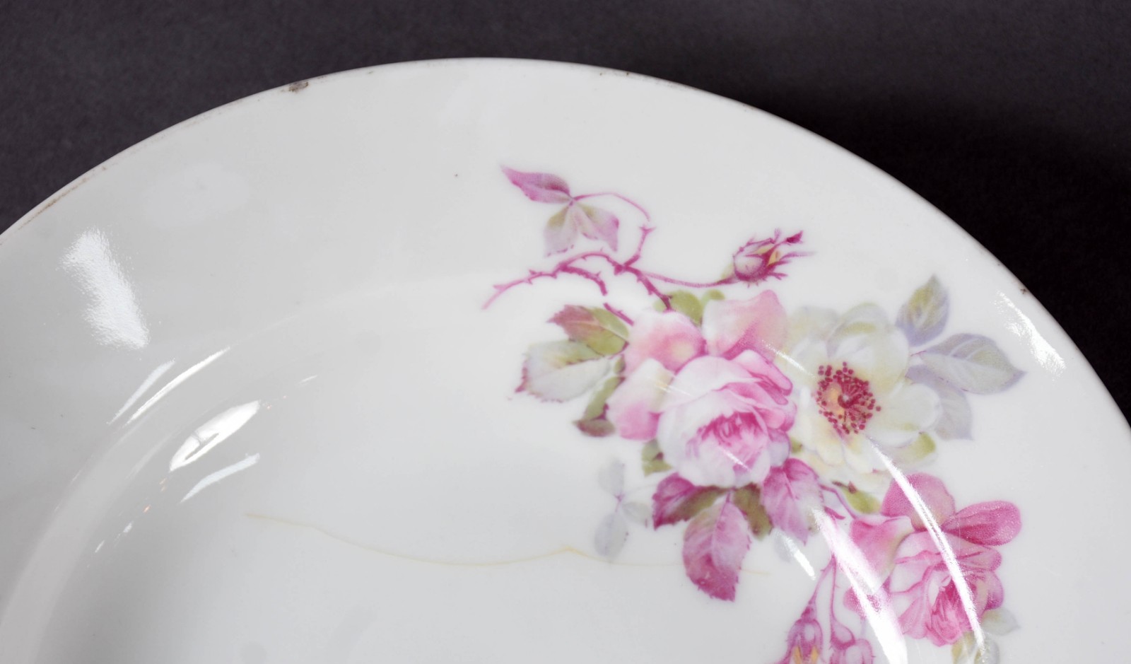 Aparelho de jantar de porcelana tcheca, composto de : 21 pratos rasos... - foto 4 de 8