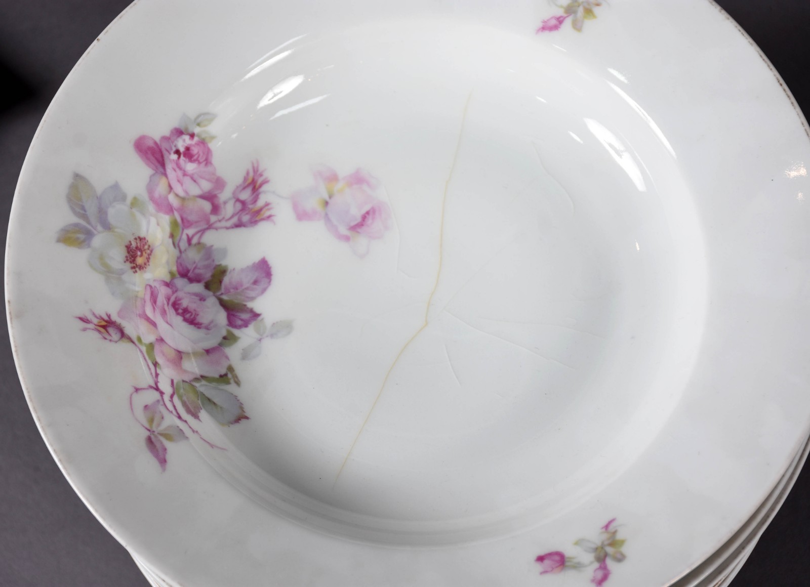 Aparelho de jantar de porcelana tcheca, composto de : 21 pratos rasos... - foto 5 de 8