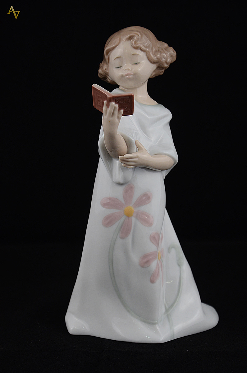 Estatueta de porcelana espanhola NAO, Lladro - Altura 20 cm. - foto 1 de 3