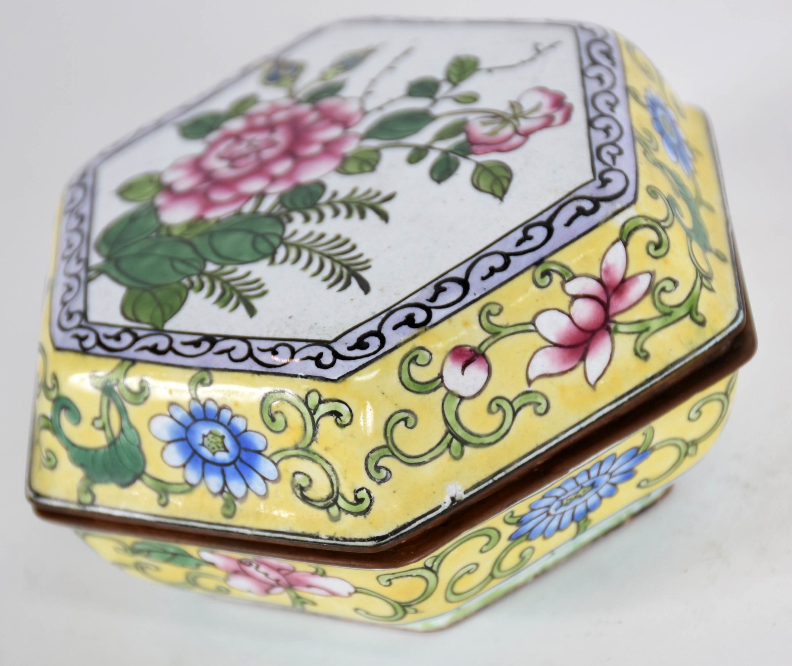 Par de pequenas caixas de cloisonné feitio sextavado. - foto 2 de 4