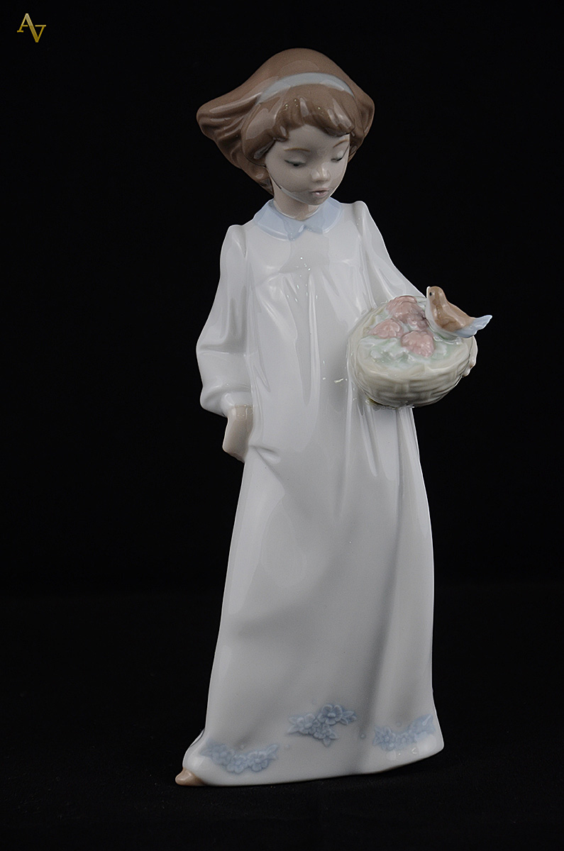 Estatueta de porcelana espanhola NAO, Lladro - Altura 21 cm. - foto 1 de 3