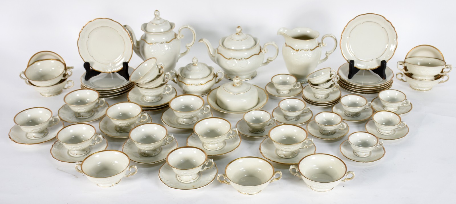 Aparelho de chá, café e jantar de porcelana KPM bege com frisos... - foto 4 de 9