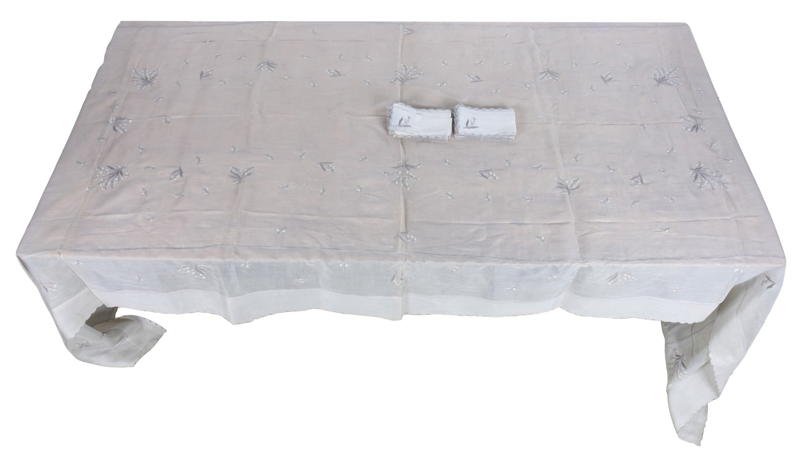 Elegante toalha de mesa de organza na cor areia com bordados em... - foto 1 de 4